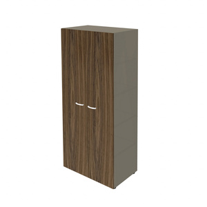 Высокий шкаф с глухими фасадами