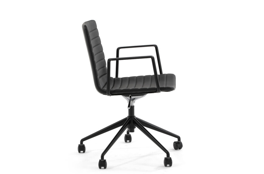 CHAT Кресло-конференц с подлокотниками