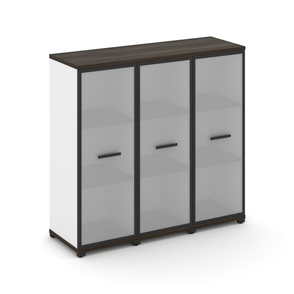 Шкаф три узкие секции, 3 ниши