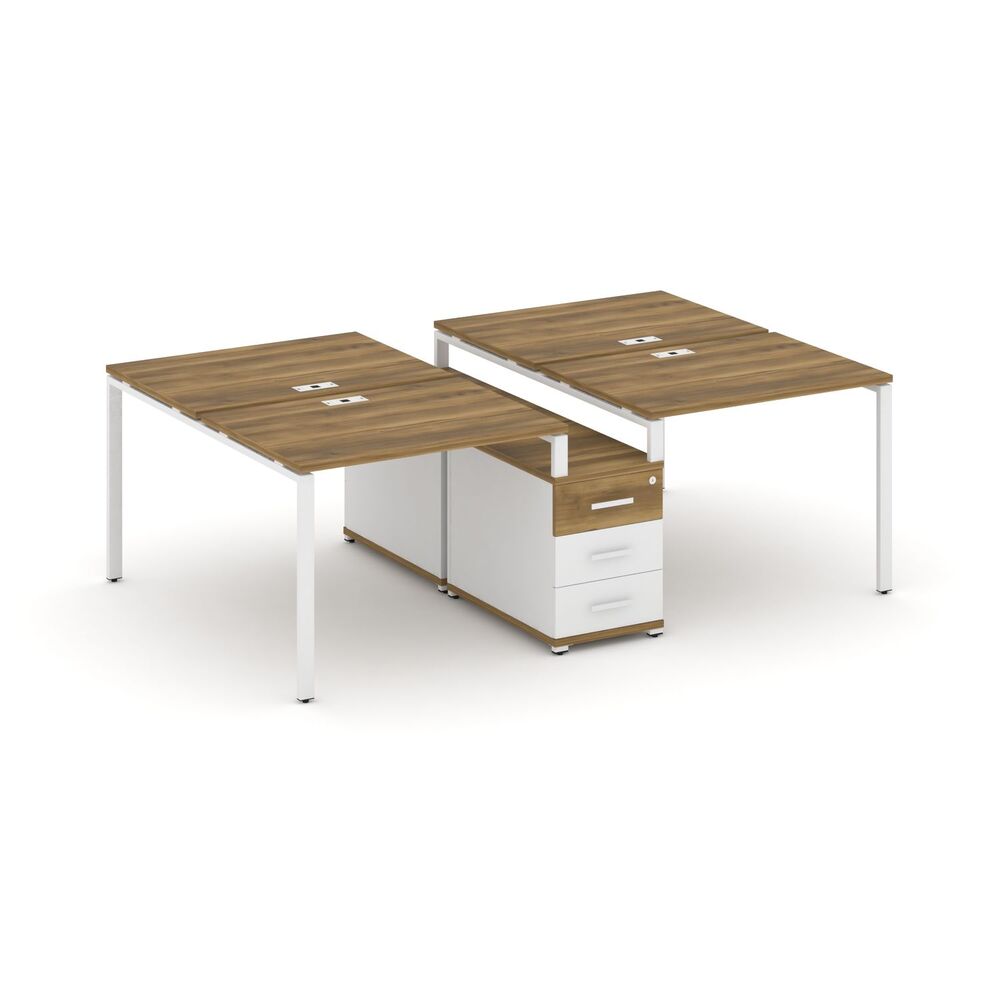 Рабочая станция на 4 места с двухсторонней опорной тумбой