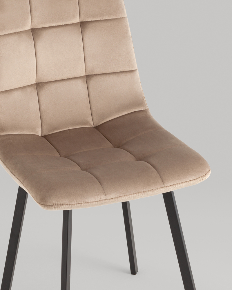 Комплект из четырех стульев