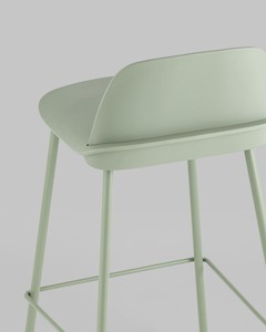 Стул полубарный