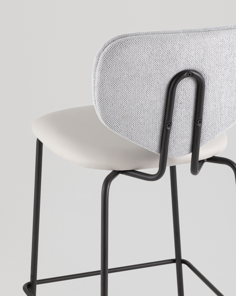 Стул полубарный