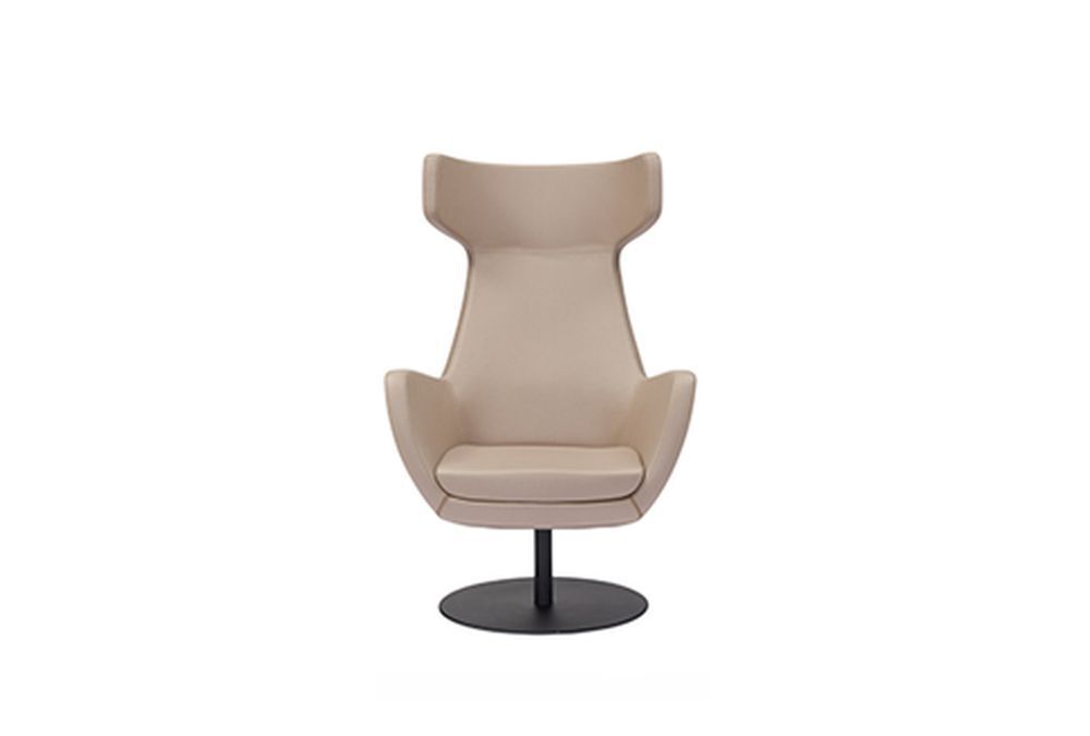 Кресло с высокой спинкой на круглой опоре