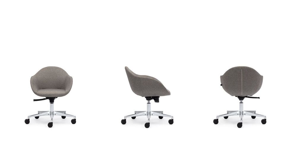 Кресло со средней спинкой на крестовине