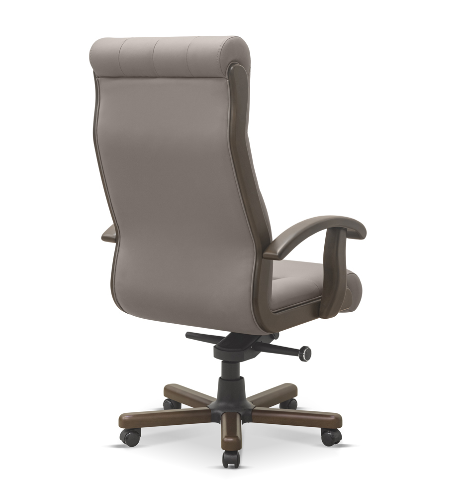 Кресло руководителя Status plus