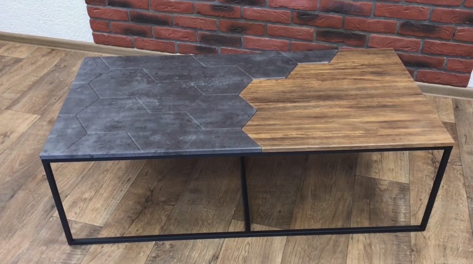 Стол журнальный видео.